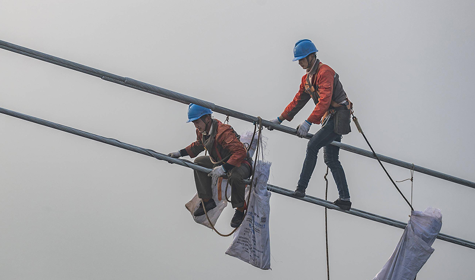 生命之系：論高空作業(yè)安全帶的重要性