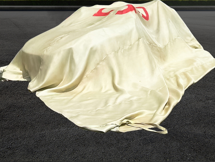 上海誠格新能源汽車滅火毯：專業(yè)守護(hù)您的行車安全（900℃防火認(rèn)證）