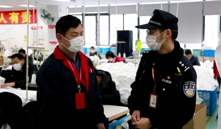 滬警方主動對接我司，保障誠格一次性防護服安全生產(chǎn)